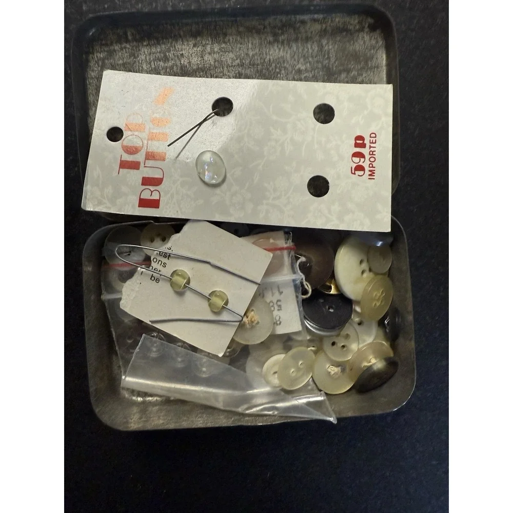 Vintage‎ Sewing Basket Filled w/ Notions Buttons Thread – Holly Hobbie Style